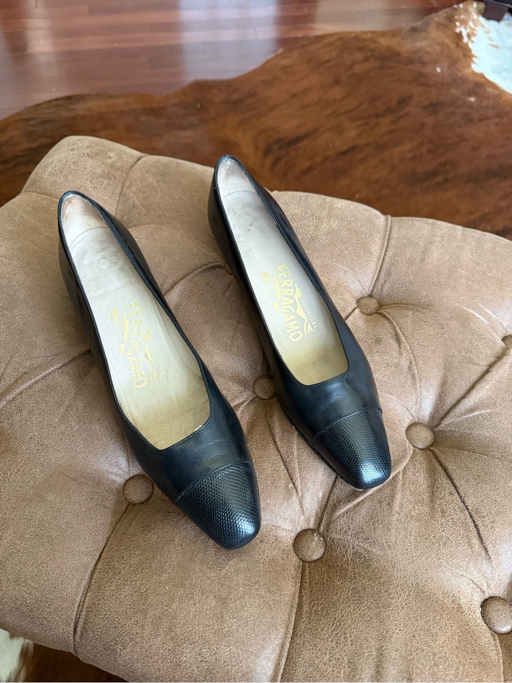 Salvatore Ferragamo Black Leather Square-Toe Flats